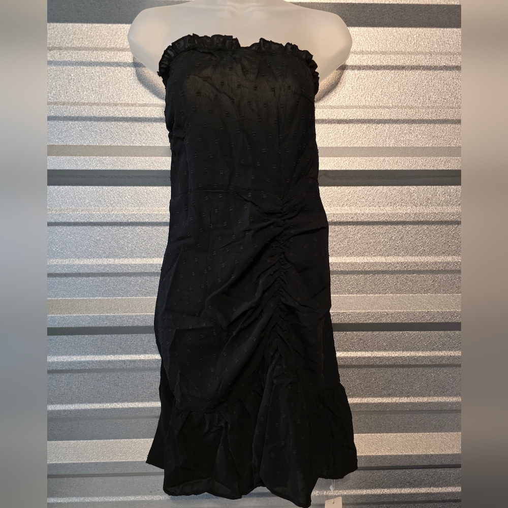Chic Black Strapless Dress